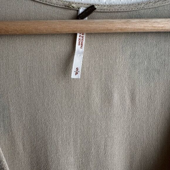 Free People Janpath Romper Shorts Jumpsuit Long Bell Sleeve Beige Blue Floral SP - Picture 6 of 12